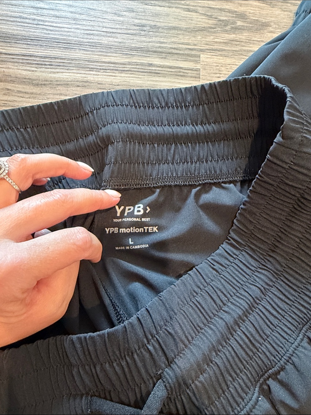 Abercrombie & Fitch Black Drawstring Joggers - Picture 2 of 2